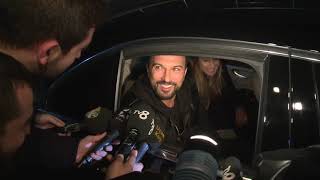 Tarkan ve Eşi Pınar Dilek gazetecilerin sorularını yanıtladı.