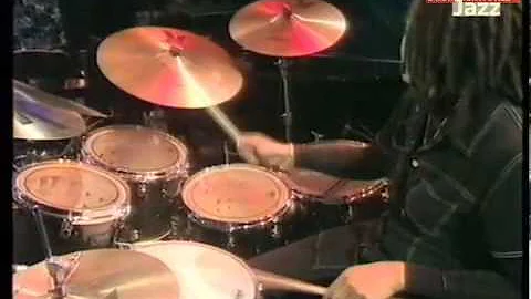Dianne Reeves - Love For Sale - Extended Drumsolo ...