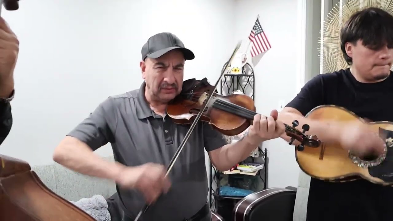 Una polka:- La metralladora Madroños del Barranco 