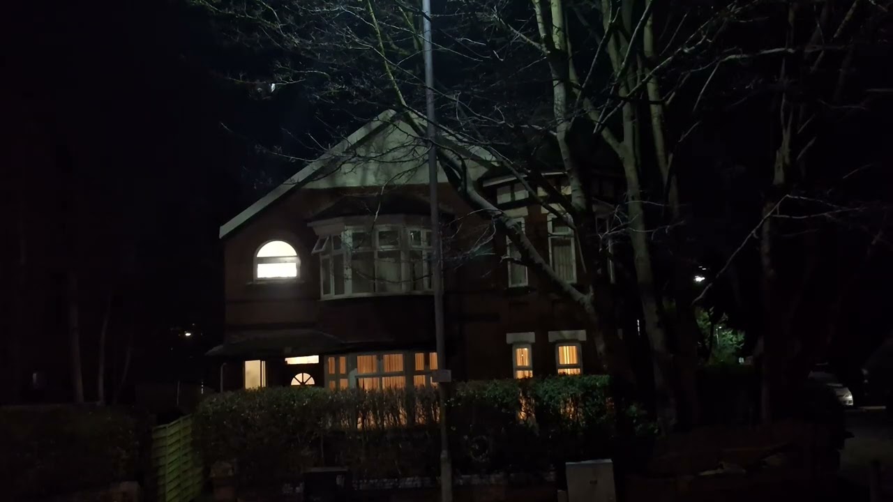 X43. Moor Lane to Great Cheetham Street in the early morning. 