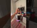 food and vlogs effect