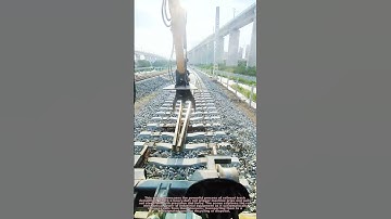 "Railroad Track Removal: How Hydraulic Gripper Machines Efficiently Demolish Rails"