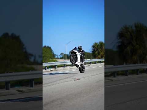 Wheeling My ZX6R on the highway