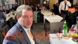'Prendo carne cruda', Salvini a pranzo con la fidanzata Francesca Verdini