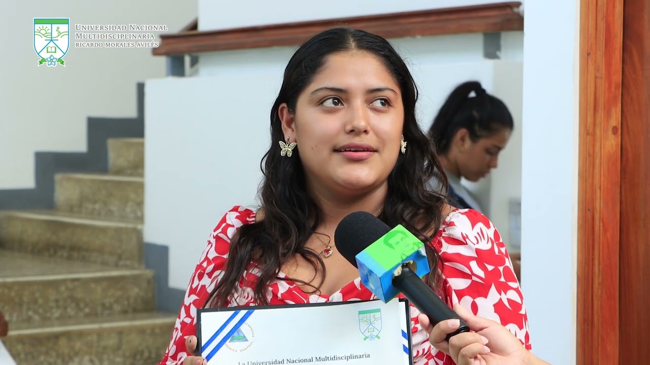 Entrega de Títulos Universitarios 2025