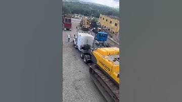 Jake brake from hell 💥💪😎#viral #shorts #automobile #freightliner   @CARIBBEANTRUCKERS