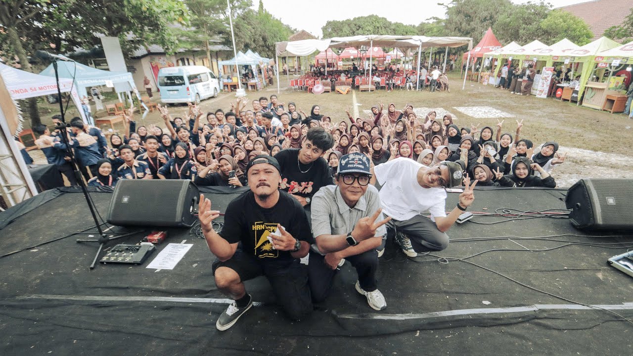NISBI LIVE AT HOSFOUR FESTIVAL, SMA NEGERI 4 PEKALONGAN (MINI-VLOG)
