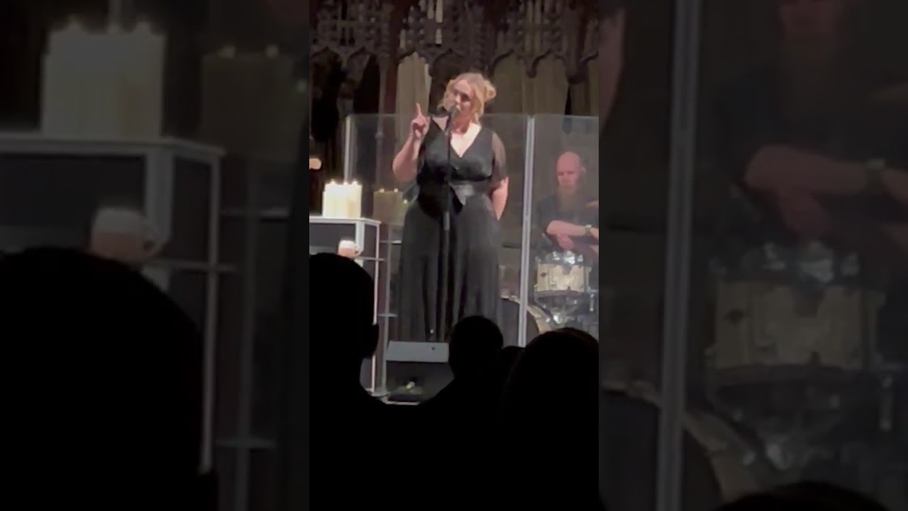 Adele Tribute Act Newcastle Upon Tyne 2025 Female Singer Wow Toon Army Good Singer Viral Concert 