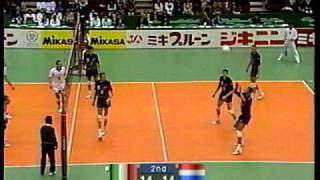 Unusual Play - M.bracciita