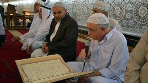 المقرئ الحاج عبد المعز شاكر ما تيسر له من سورة الأنبياء