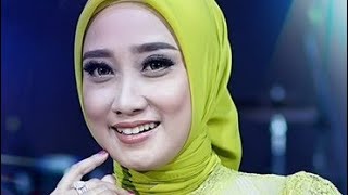 TANDA CINTA - versi  ANISA RAHMA - MAHA PUTRA