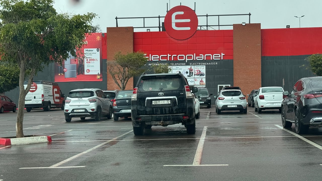 أجواء ممطرة بمدينة أكادير اليوم