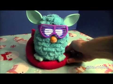 Furby 2012 Review, Part 2 - The Accessories! Furby Frames, Lounge Chair, & Carrier! by Bin's Toy Bin