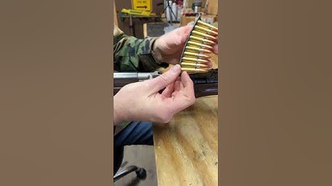 How to properly use a stripper clip