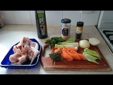 Basic Homemade Chicken Stock