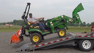 Another Dream Trailer! 28' Hydraulic Jack & Power Dovetail Trailer! Truck & Trailer Tuesday!