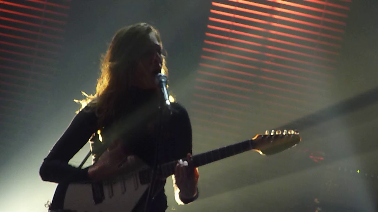 Fishbach Un Autre Que Moi 20 12 2017 La Louviere Youtube