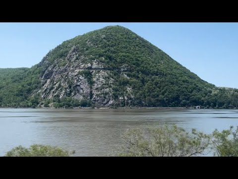 A gorgeous Hudson Line trip from NYC to Poughkeepsie. Stunning weather and scenery. 5/18/23