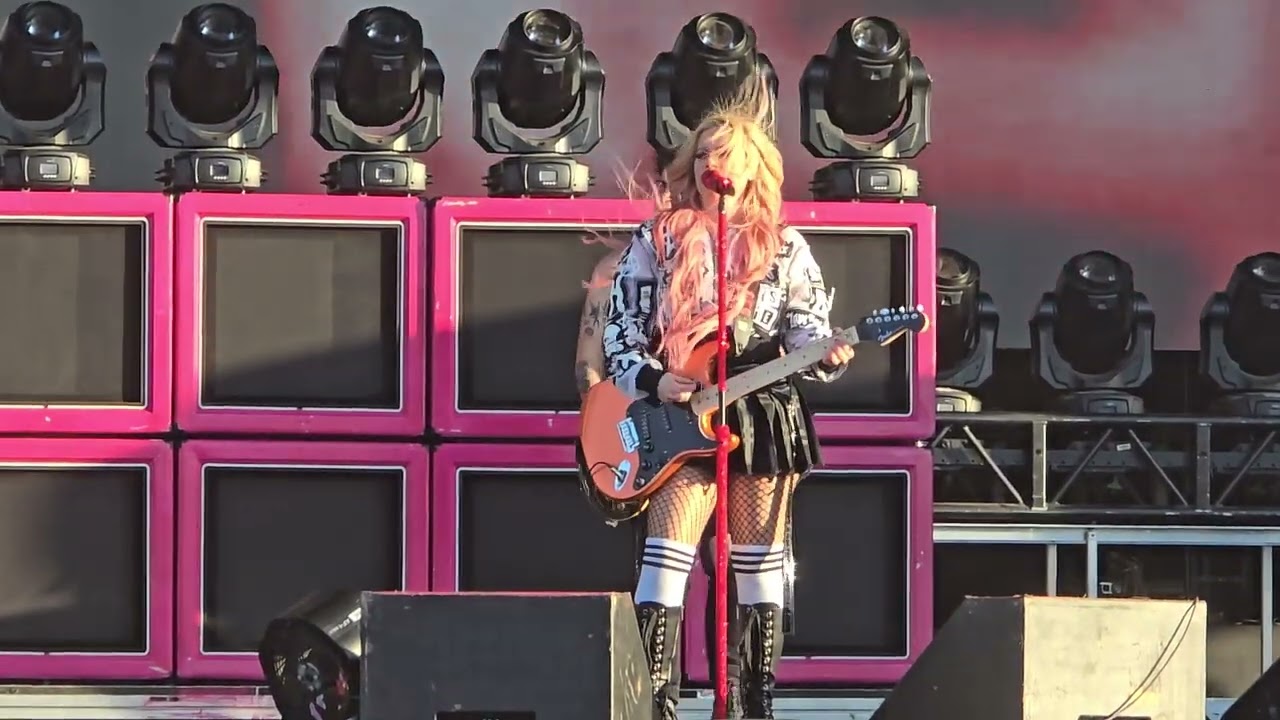 Avril Lavigne - My Happy Ending [Live @ Mad Cool Festival 2024]