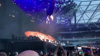Muse - Hysteria live at London Olympic Stadium 2019
