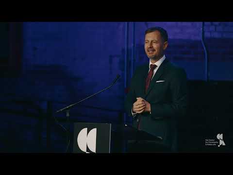 Democratic Leadership in Fractious Times