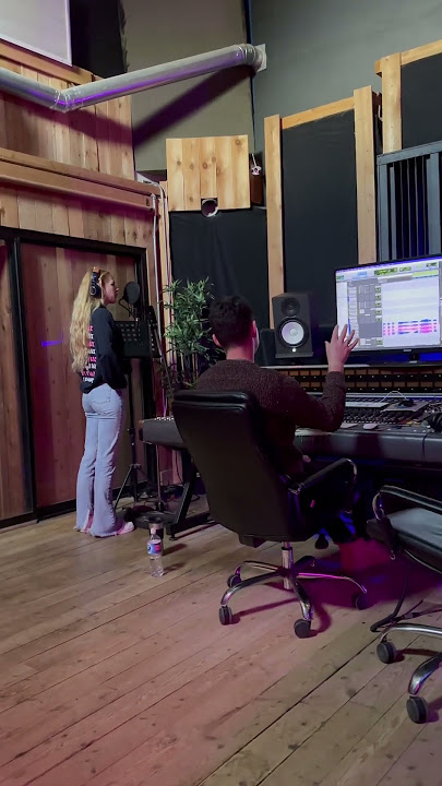 The making of “Dull”. ✨✨.          #asake #cover #music #musica #studio #behindthescenes #afrobeats