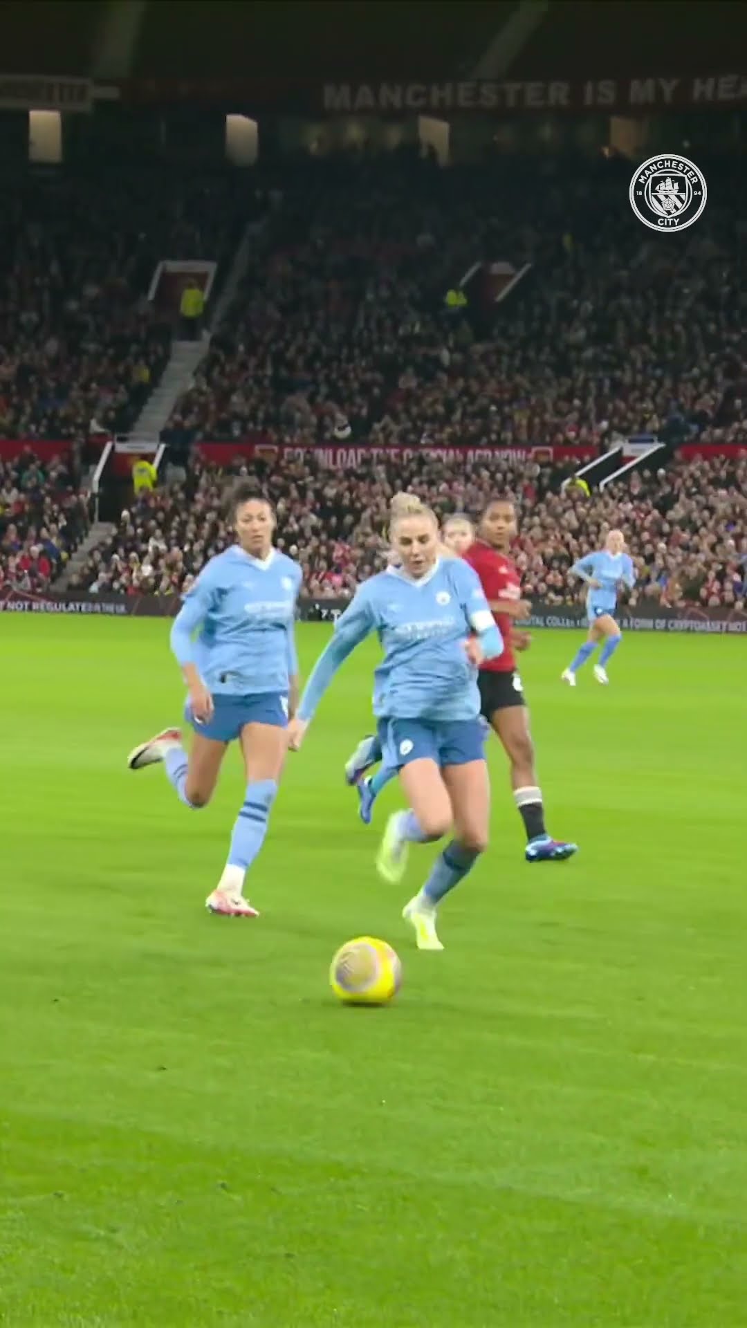 GREEWNOOD showing STRENGTH in that backline! ?? #mancity #football #shorts #shortsvideo #skills