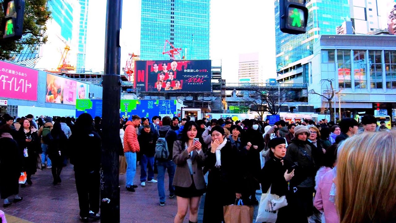 Shibuya city evening walking tour. Amazing view in 4K . Tokyo, Japan. 
