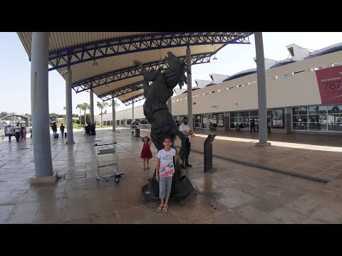 Видео: Касабланка Путеводитель по международному аэропорту Мухаммеда V