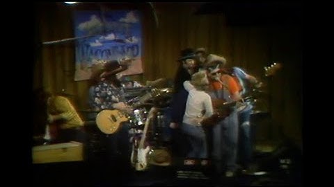 When The Roll Is Called Up Yonder - Live 1974 with Sammi Smith