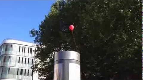 Drehsäule, Litfaßsäule mit Ballon, Advertising column turning