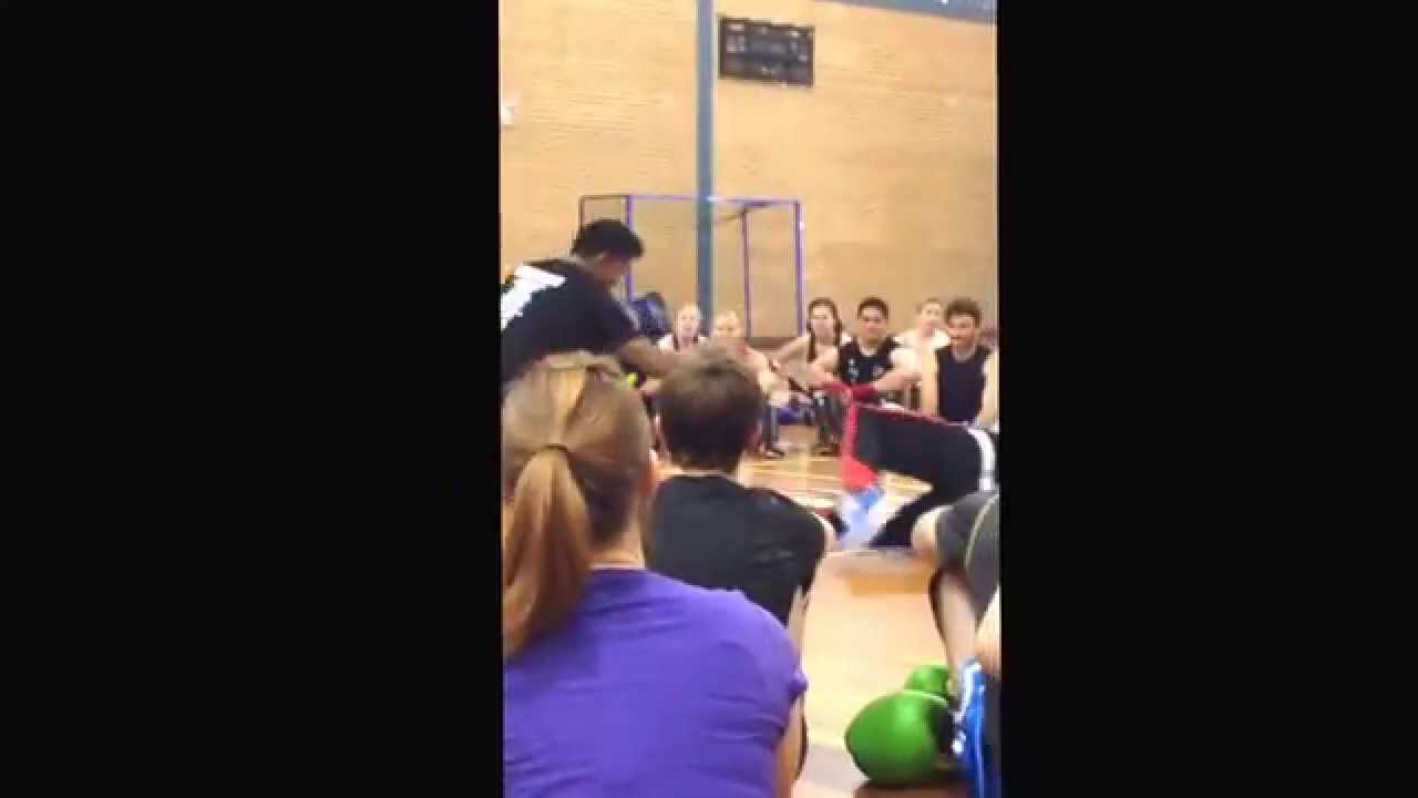 Buakaw demonstrates step up knee to head