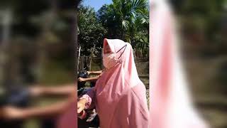 MEMBANTU ACARA ADAT SISAMPEK DI DESA TANAH BEKALI