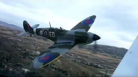 Spitfire flight with T28