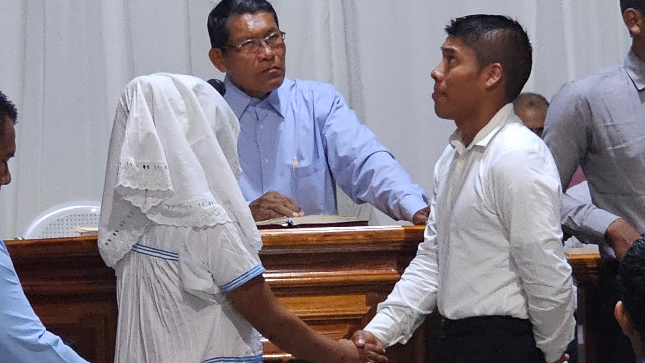 Los más esperado de la fiesta de Piedra roja el matrimonio de la pareja