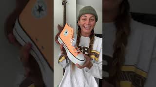 Unboxing with @annahmelia #FamousFootwear #Converse