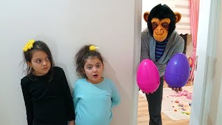 Surprise Toys in our Bedroom Pretend Play Funny Kids Video Resimi