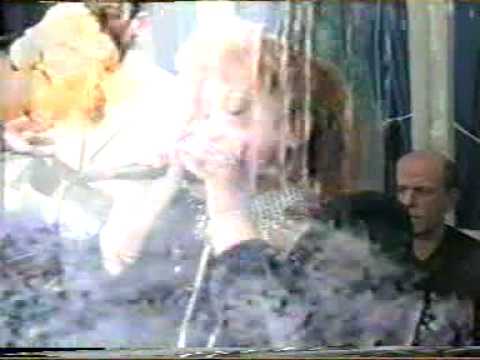 الثلج داب فى كاس الليمون