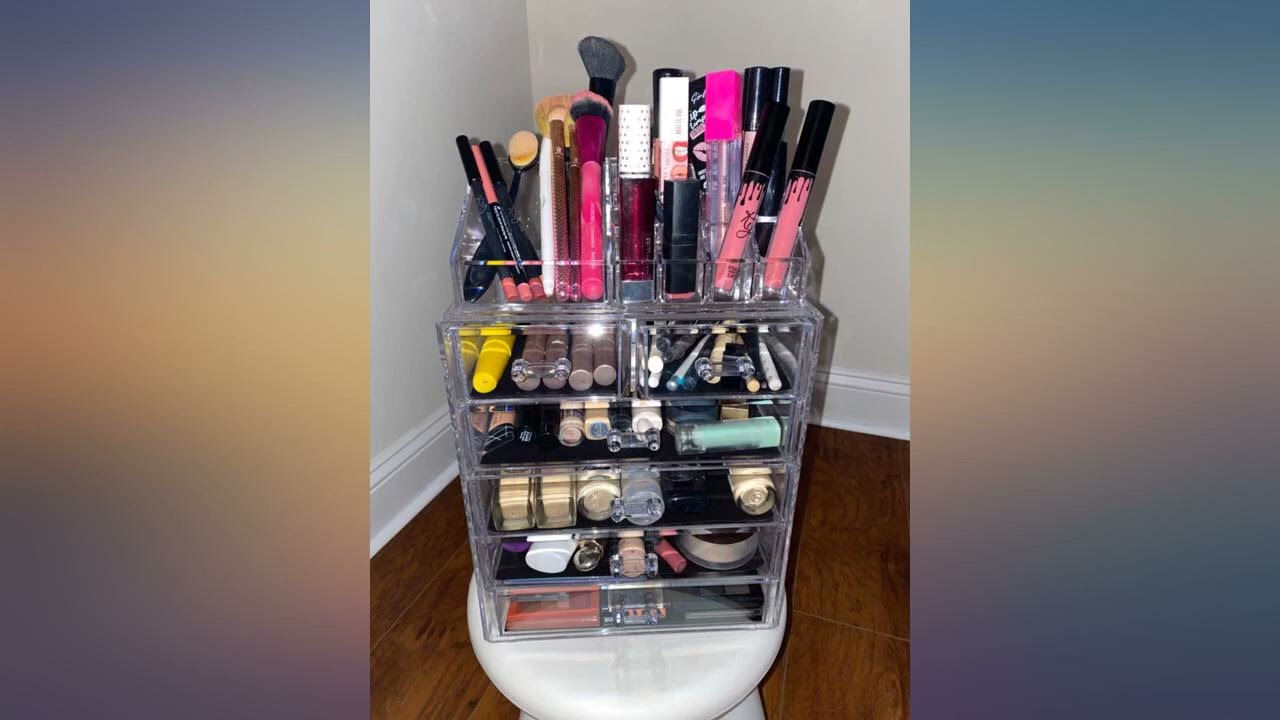 URMOMS Makeup Organizer 4 Pieces Acrylic Stackable Cosmetic Display Cases with 12 review