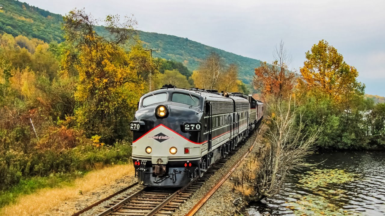 A Day on the Reading Blue Mountain & Northern Railroad! - YouTube