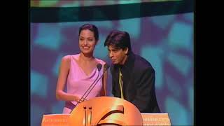 IIFA 2000 Shahrukh Khan & Angelina Jolie share the stage as co-presenters at 1st IIFA.avi