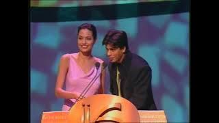 IIFA 2000 Shahrukh Khan & Angelina Jolie share the stage as co-presenters at 1st IIFA.avi