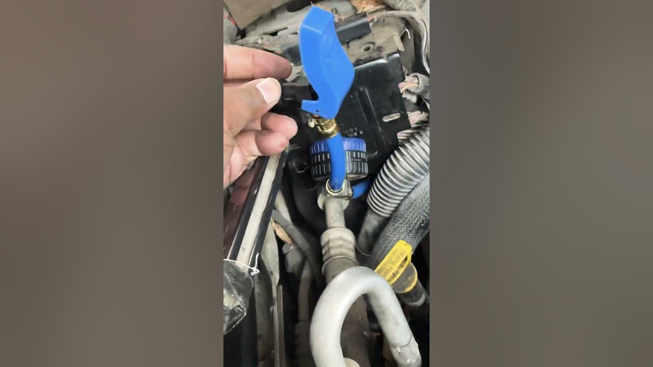 2002 Ford Expedition 5.4L AC Recharge or Bad Compressor #expedition #