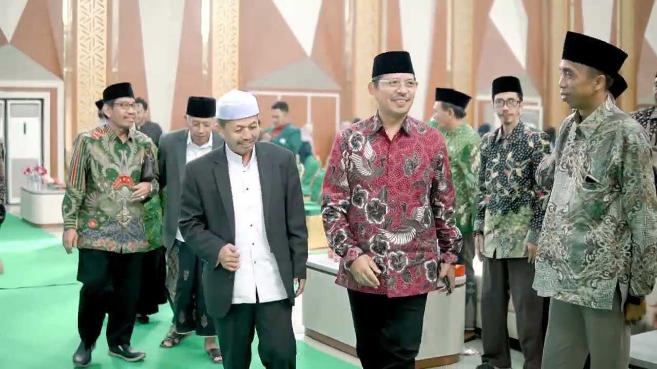 PENYERAHAN SK ALIH BENTUK IAINU BANGIL MENJADI UNU BANGIL