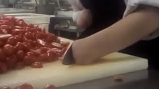 Chef With No Hands Shows off Culinary Skills by DailyPicksandFlicks 6,898 views 2 years ago 58 seconds