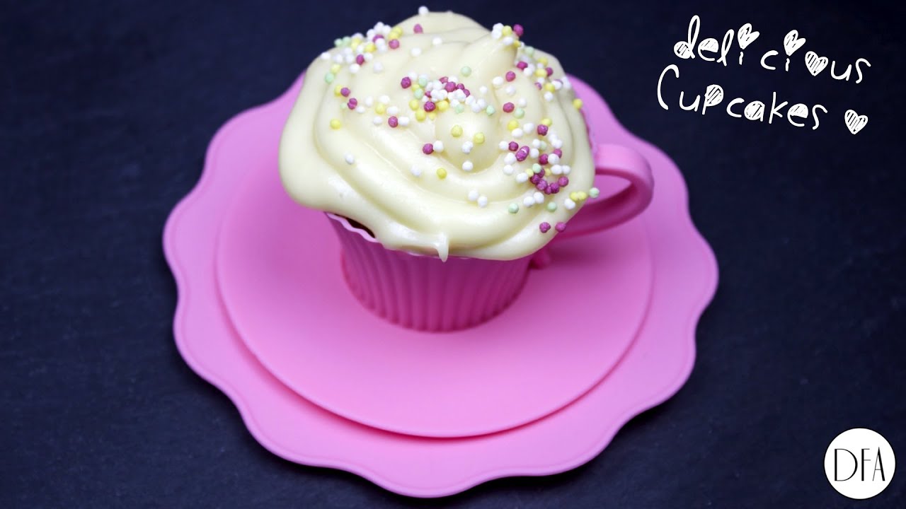 Vanilla Cupcakes with Cream Cheese Frosting [Delicious Food Adventures