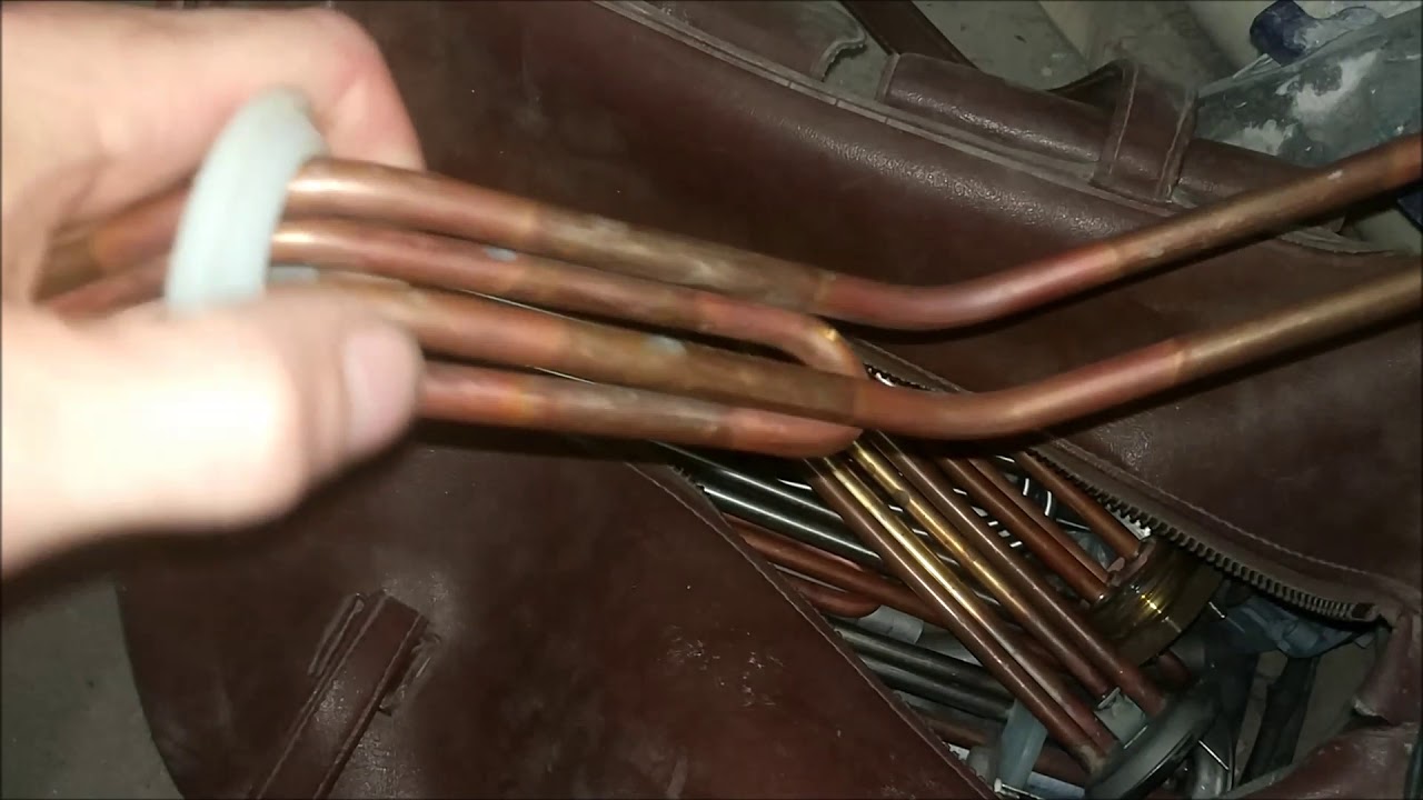 Как найти хорошего сантехника 1: у него много инструмента и всяких ...