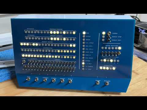 PiDP-1 blinking lights