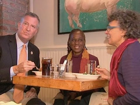 Raw: NYC Mayor Eats at the Meatball Shop