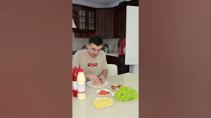 Big burger VS little burger #shorts story by Tsuriki Show